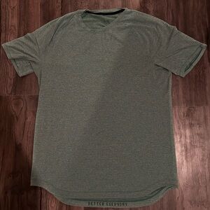 lululemon athletica drysense Heathered Green Short Sleeve Tee